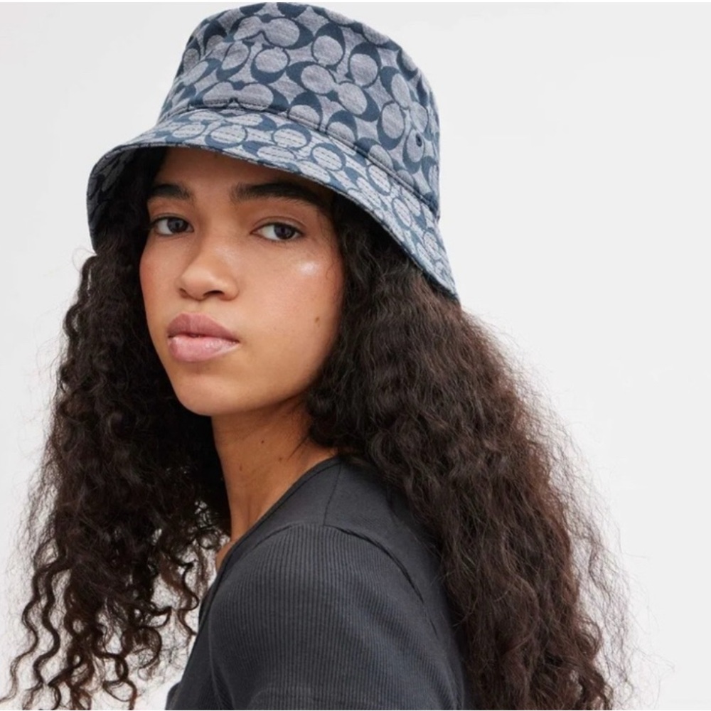 Coach Stylish Gray Bucket Hat